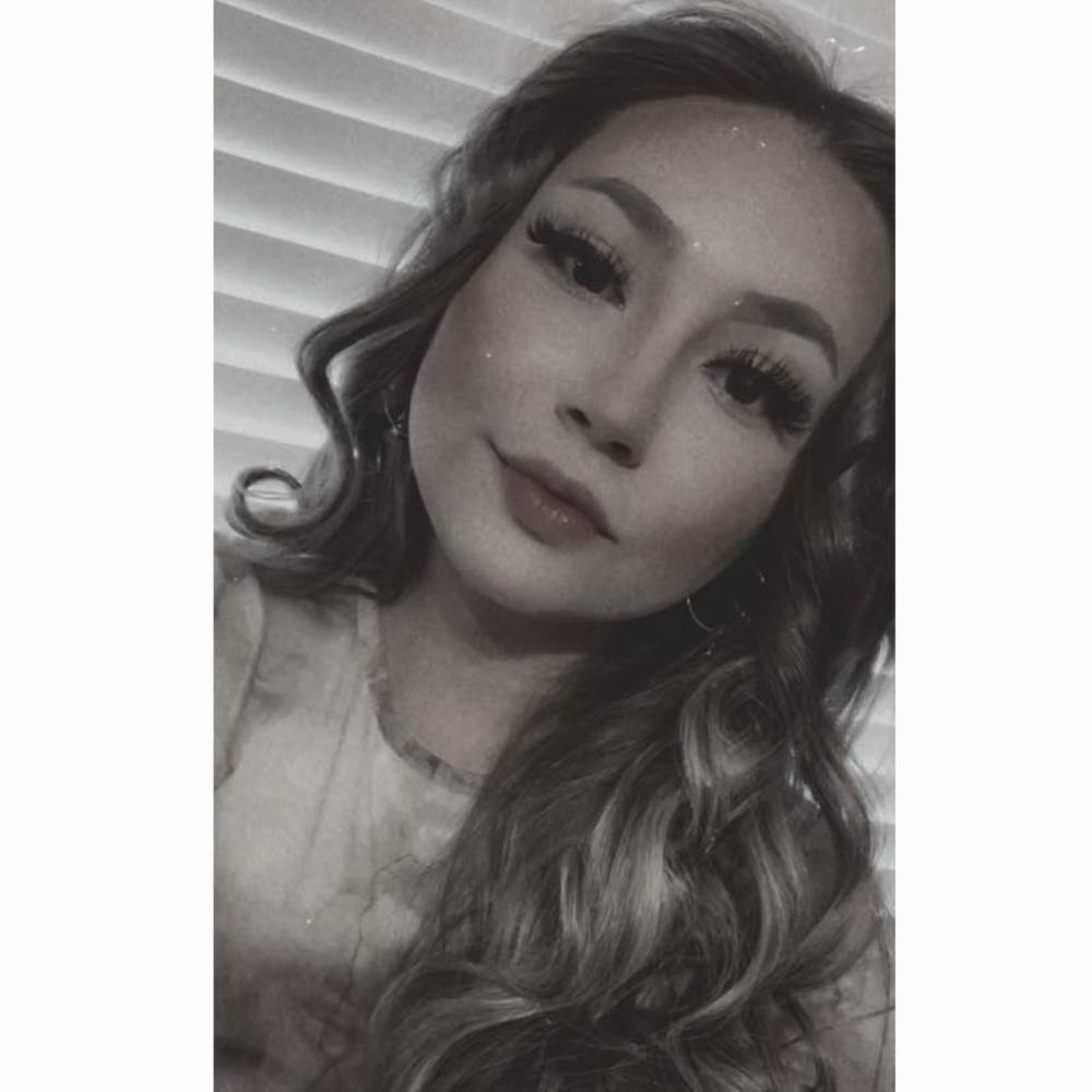 Meet your Posher, Selena